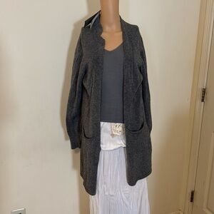 NWT Women’s Gray Cardigan Size Large Long Cardigan With Pockets